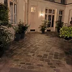 Studio 9M2 Champs Elysees Arc De Triomphe75008 Paris
